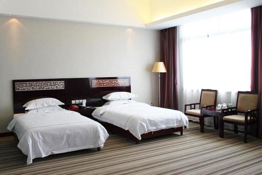 Jishou Heyi Hotel Fenghuang Exterior photo